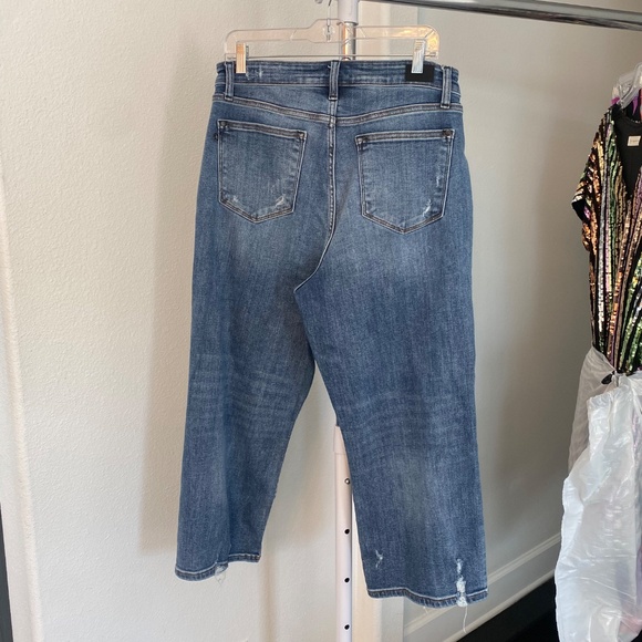 Judy Blue Roxanne Hi-Rise Button-Fly Distressed Hem Cropped Wide Leg Jeans - Picture 10 of 10